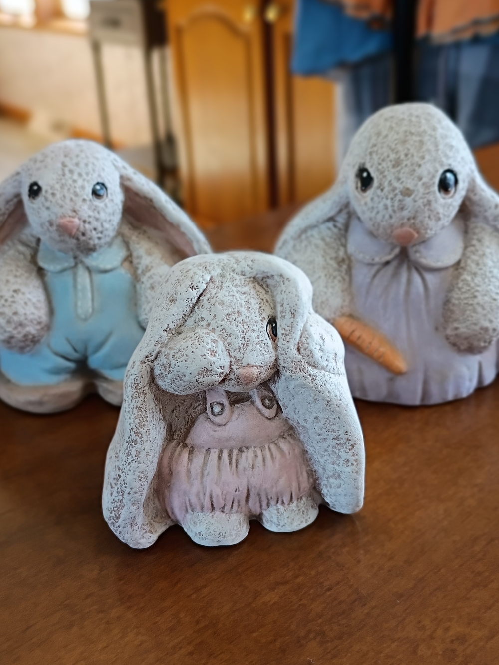 Decorative Cream Bunny Figurine - Charming Small Pets Accent